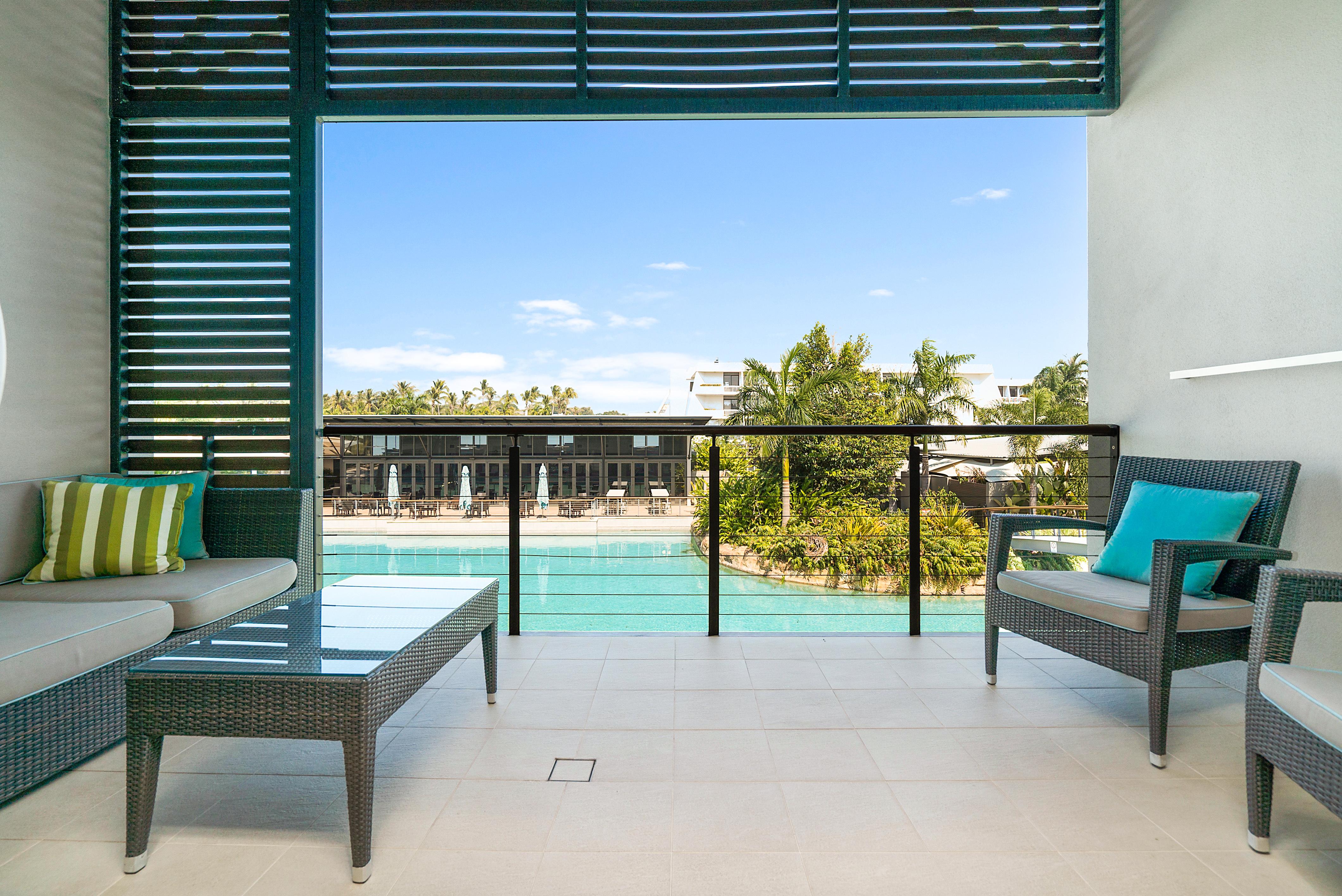 Mindil Beach Casino Resort Darwin Esterno foto The pool at the W Hotel