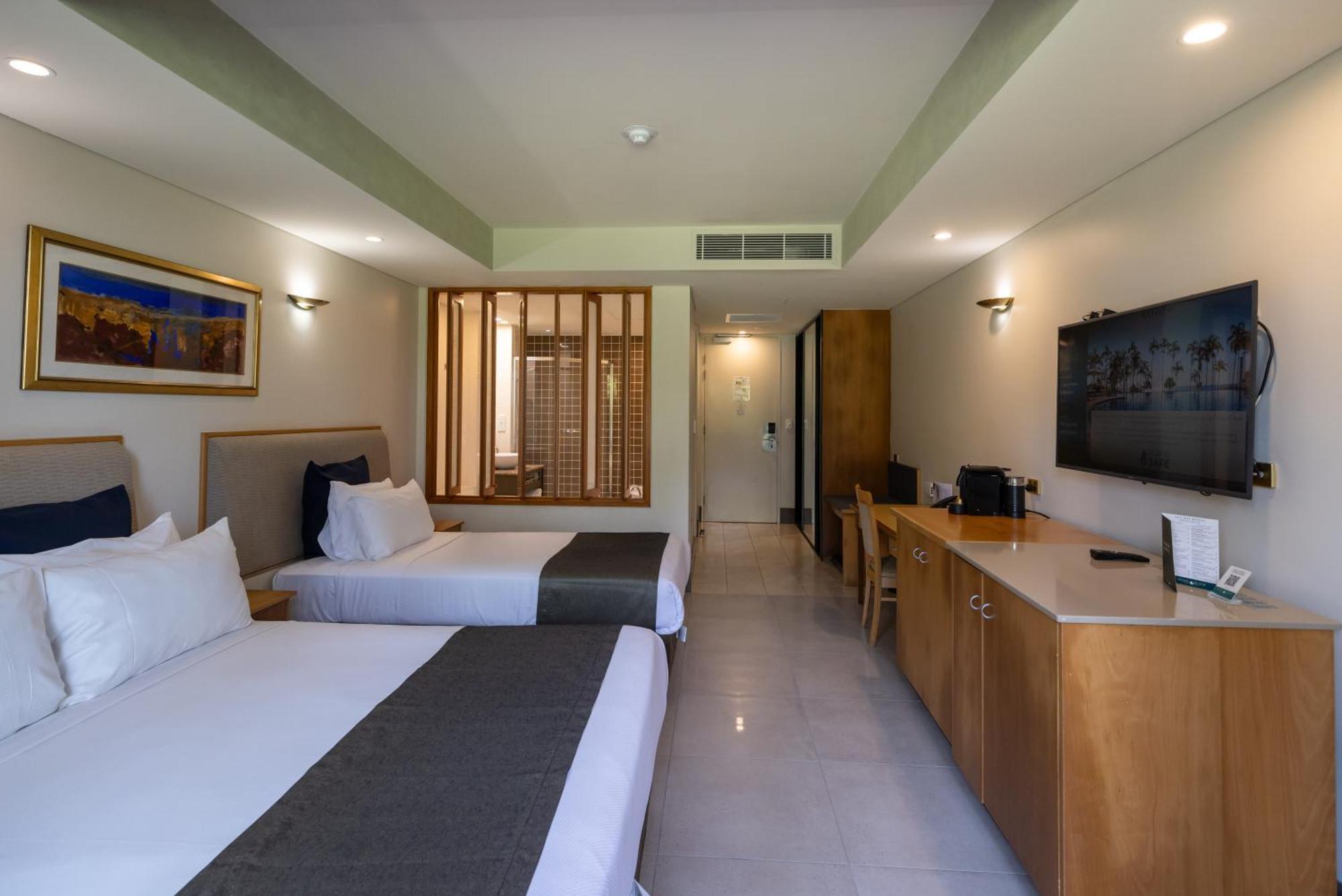 Mindil Beach Casino Resort Darwin Esterno foto Deluxe Room